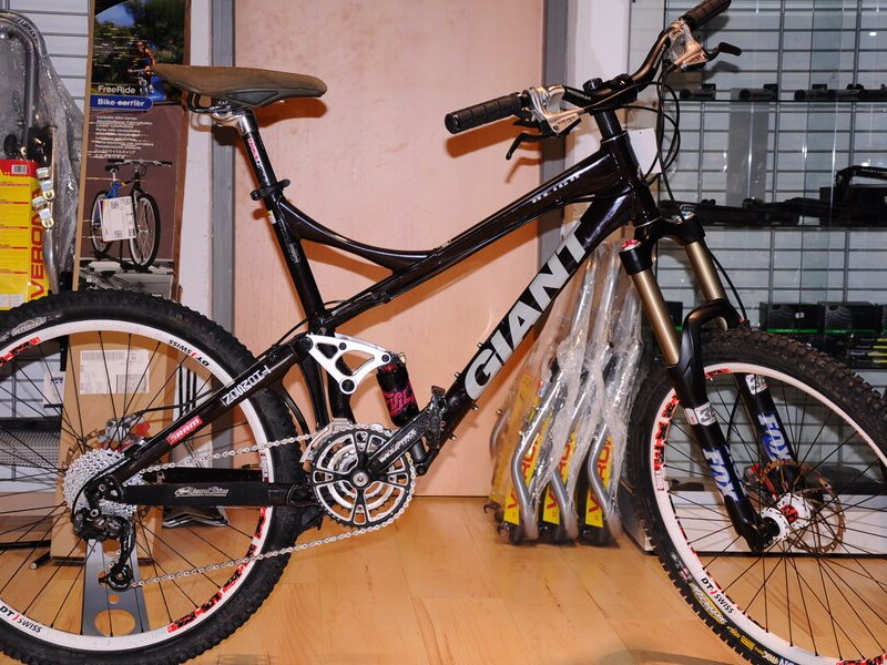 Giant REIGN 1
