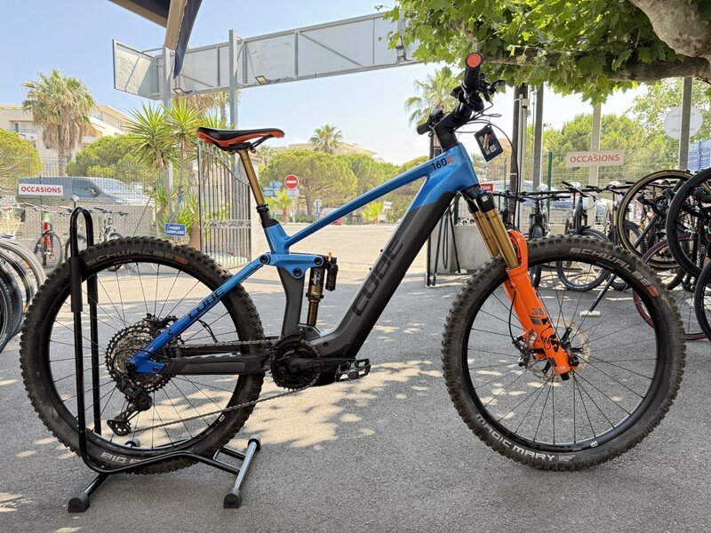 VTT électrique CUBE ACTION TEAM Taille M