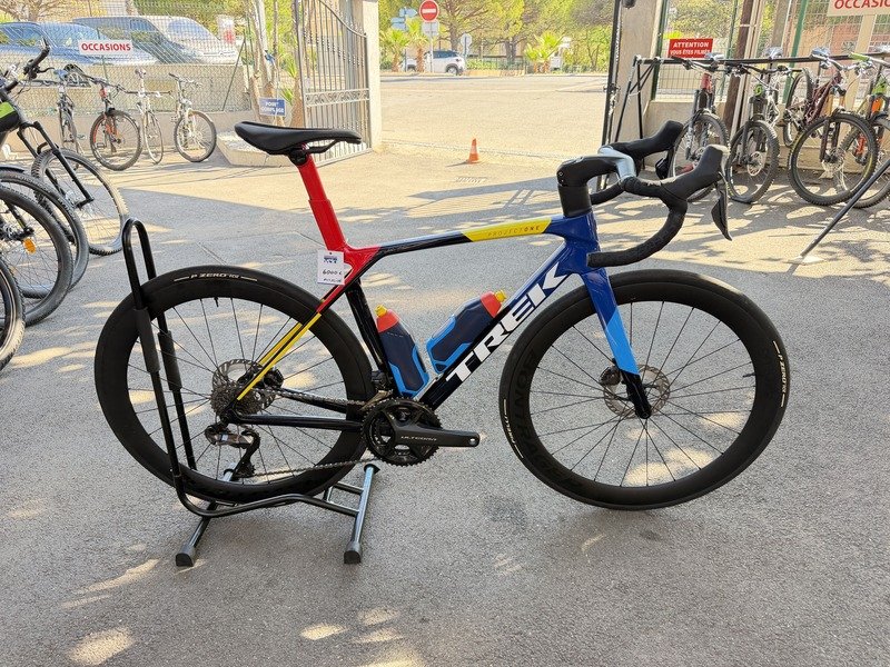 ROUTE TREK MADONE SLR Taille M